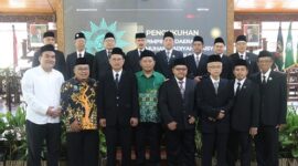 Kukuhkan: Pimpinan Daerah (PD) Muhammadiyah dan Aisyiyah Kabupaten Blora periode 2022-2027 dilantik, Sabtu (10/6/2023). 