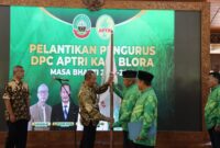 SAH: Pelantikan Asosiasi Petani Tebu Rakyat Indonesia (APTRI) Kabupaten Blora di Pendopo Rumah Dinas Bupati Blora, Rabu (15/05/2024).